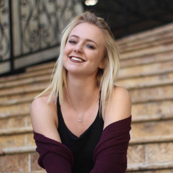 Meet your Posher, Kristina - Picture 1 of 1